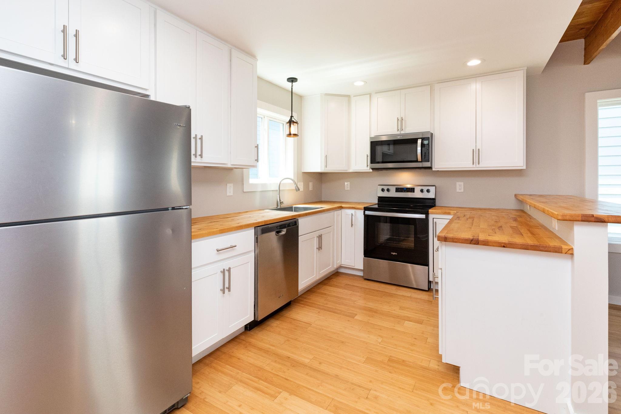 56 W Cascade Street Property Photo 9