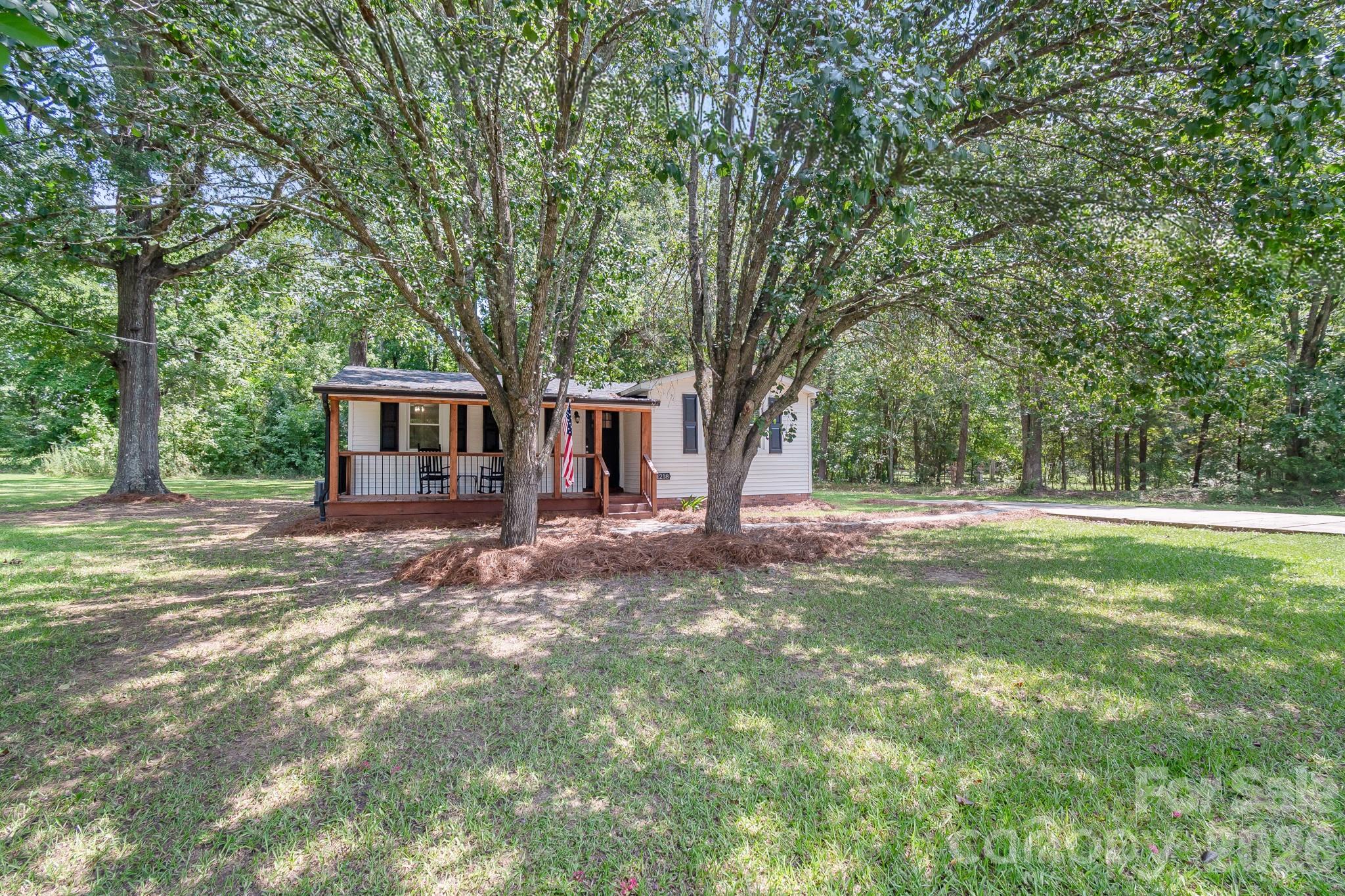 1218 Hammond Carnes Road Property Photo 2