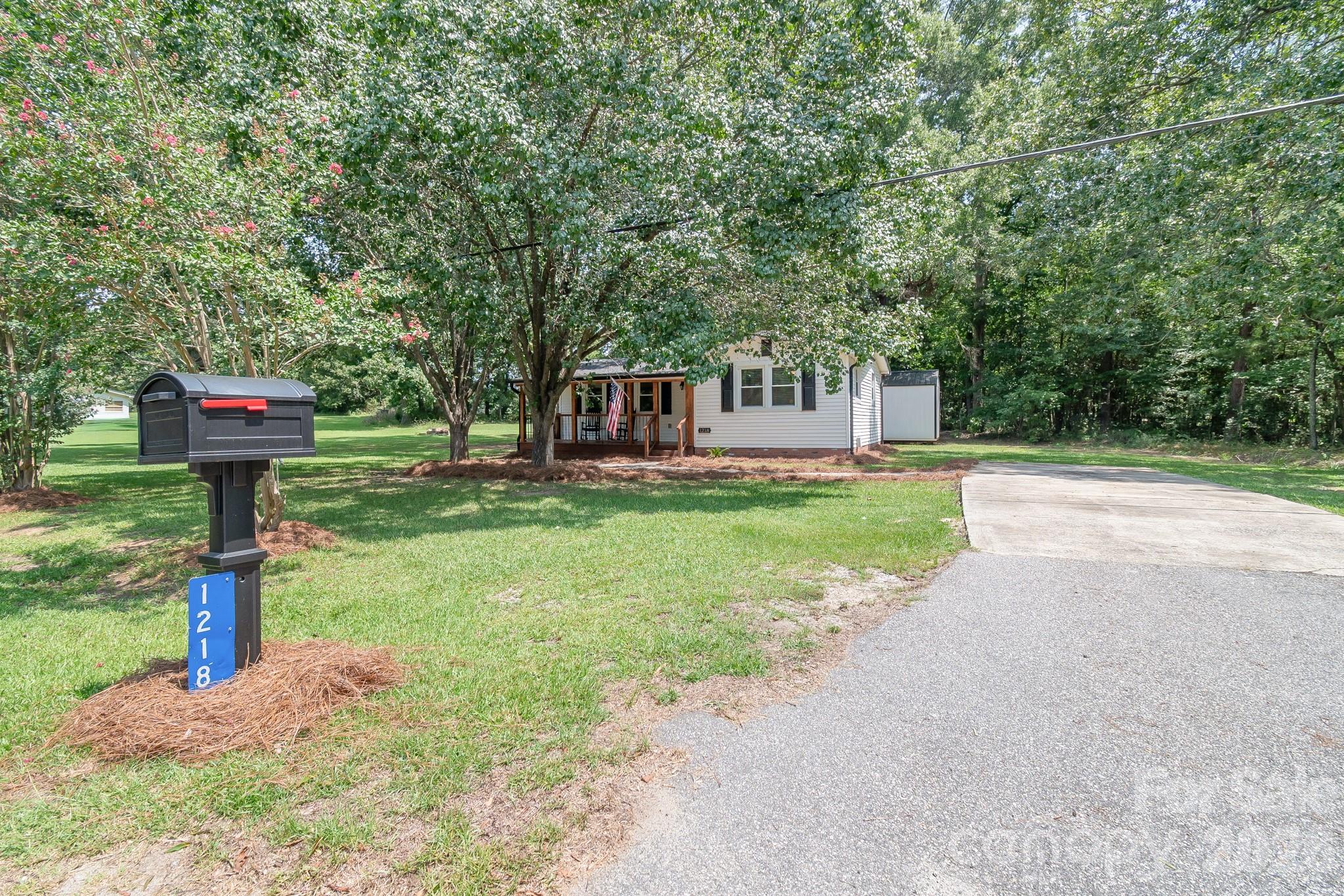 1218 Hammond Carnes Road Property Photo 3