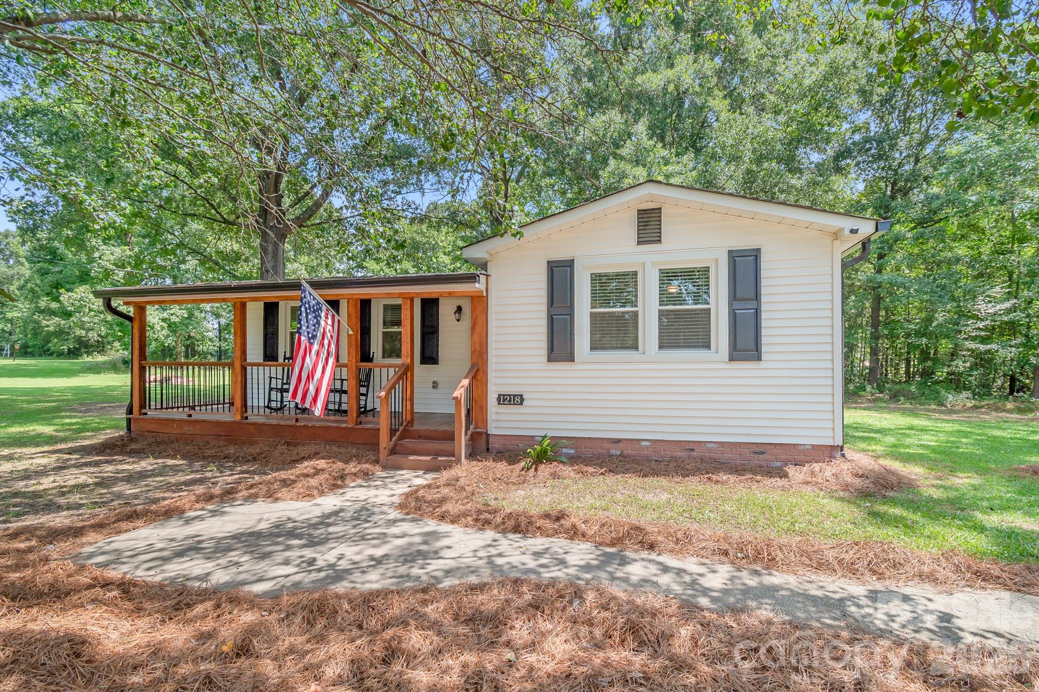 1218 Hammond Carnes Road Property Photo 4
