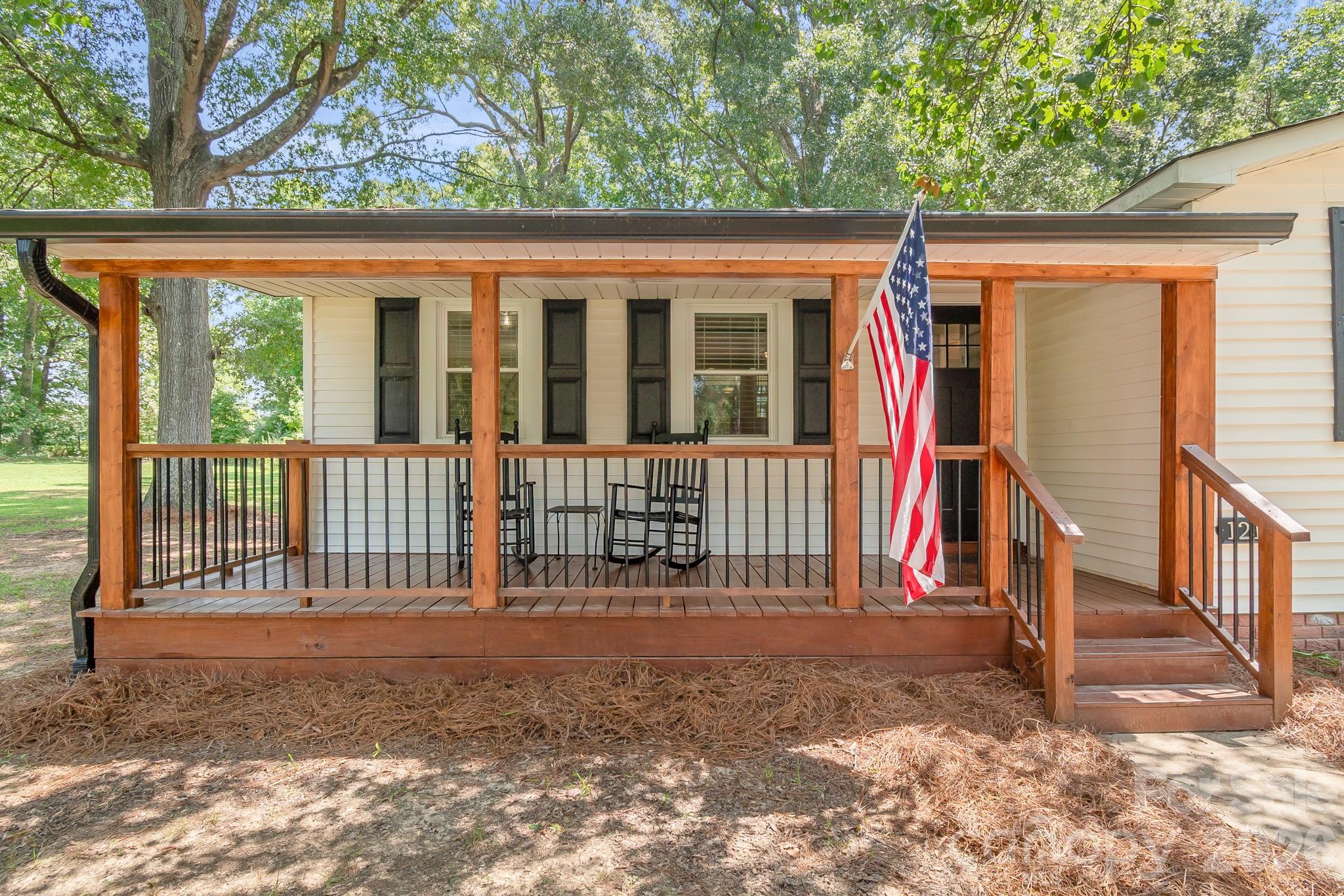 1218 Hammond Carnes Road Property Photo 5