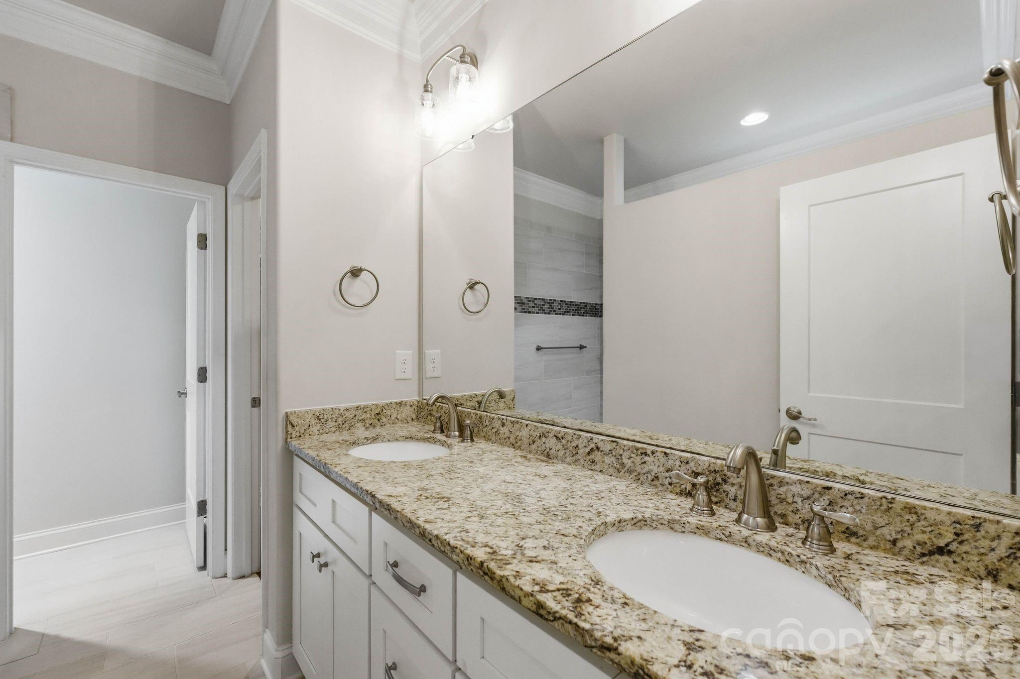 6103 Gold Springs Way Property Photo 13