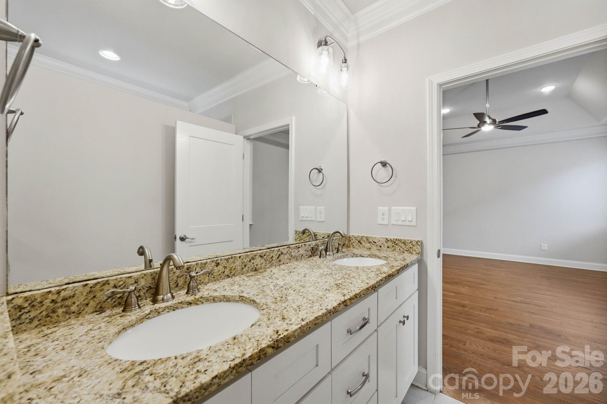 6103 Gold Springs Way Property Photo 14
