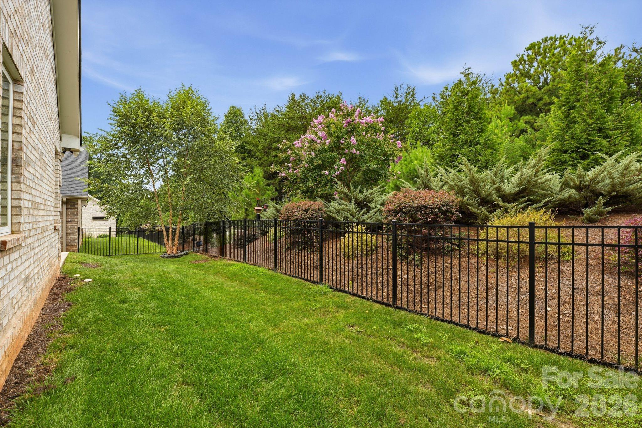 6103 Gold Springs Way Property Photo 24