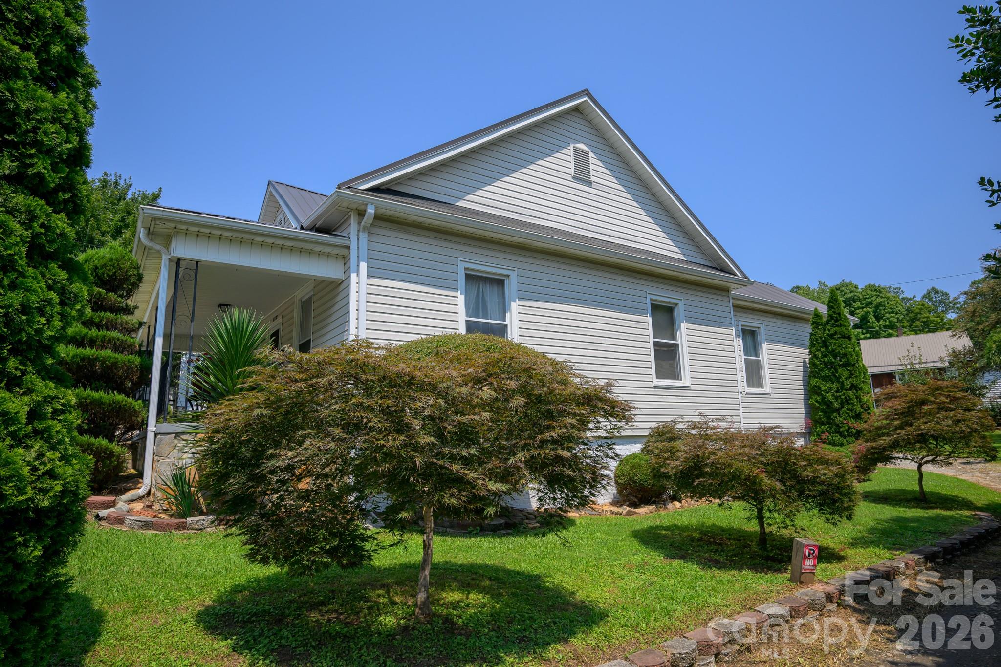 580 Baldwin Avenue Property Photo 2