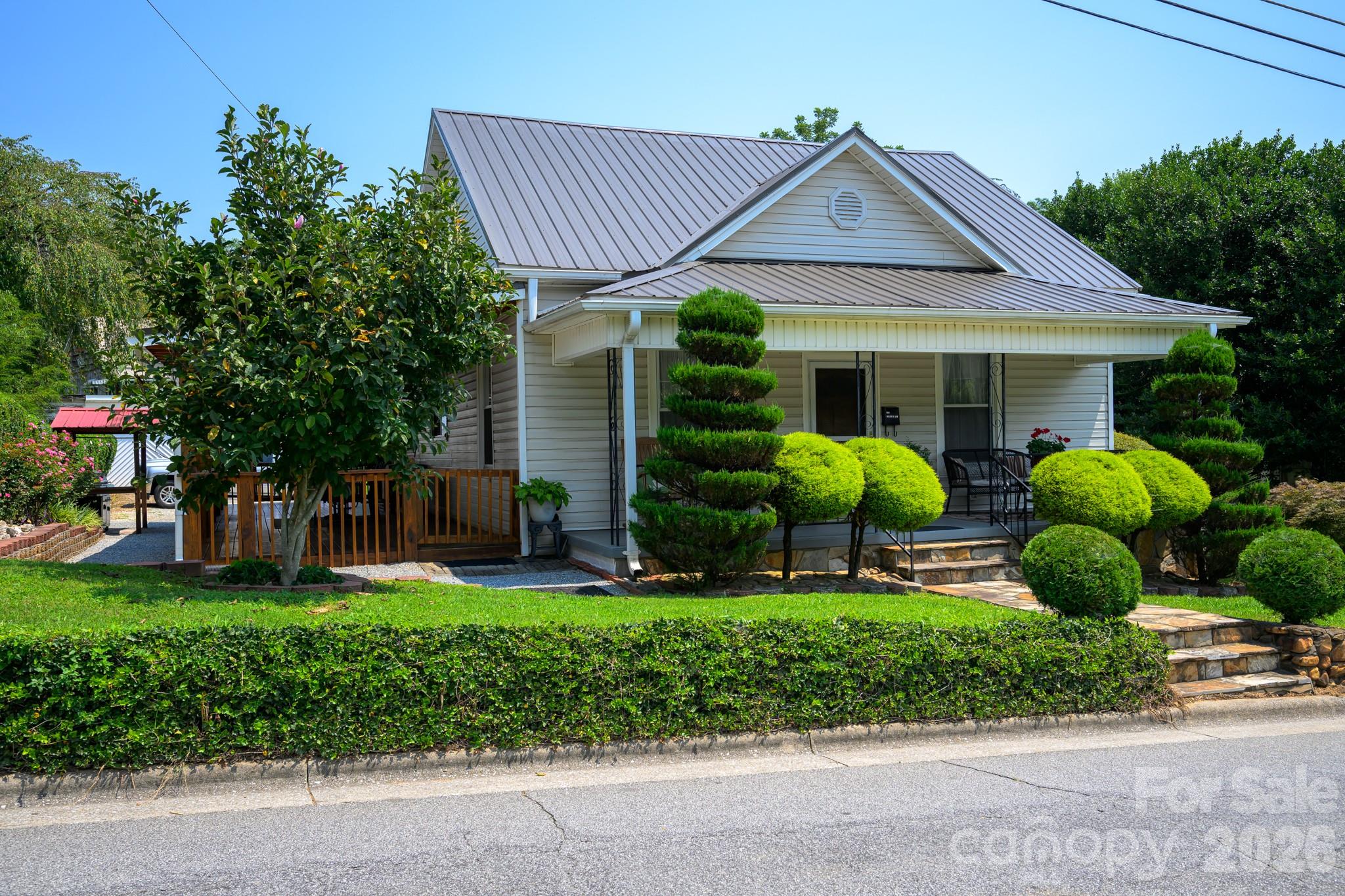 580 Baldwin Avenue Property Photo 18