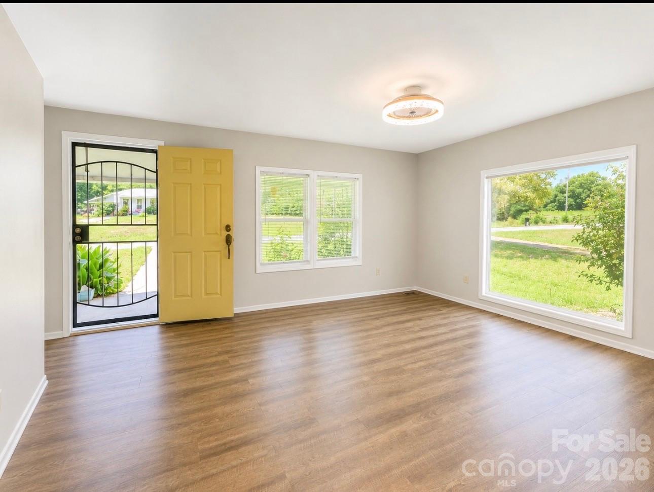 6955 Sandhill Road Property Photo 3