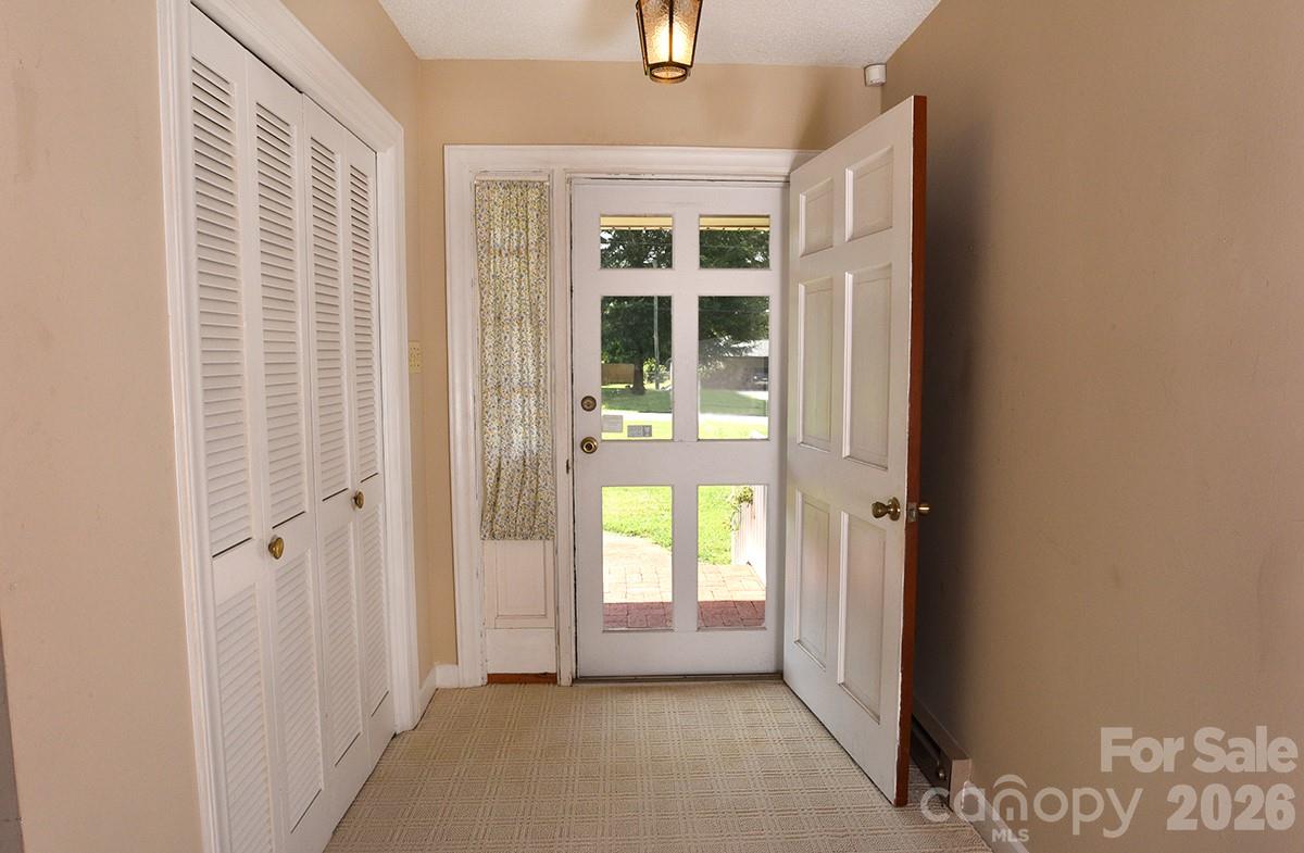 1036 S Rowan Circle Property Photo 6