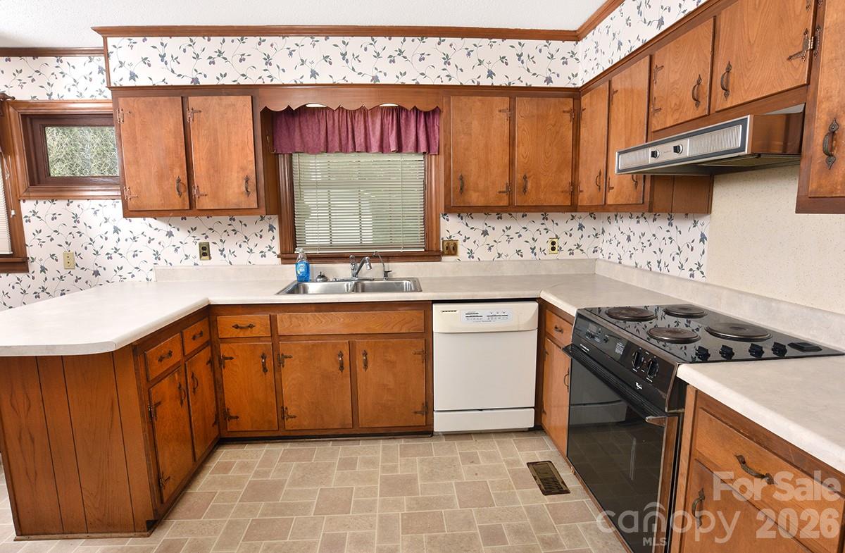 1036 S Rowan Circle Property Photo 12