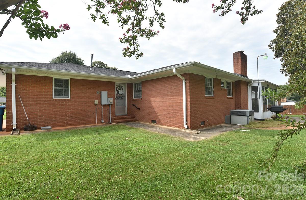 1036 S Rowan Circle Property Photo 26