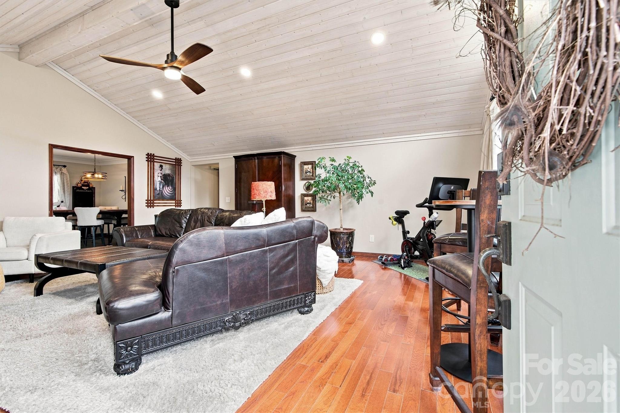 3867 Angie Drive Property Photo 7