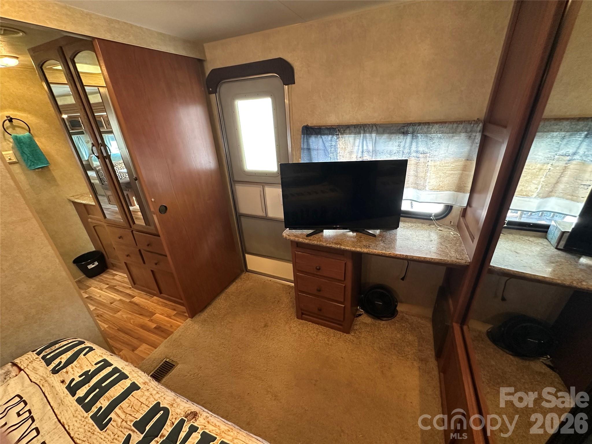 331 Mount View Lane Property Photo 14