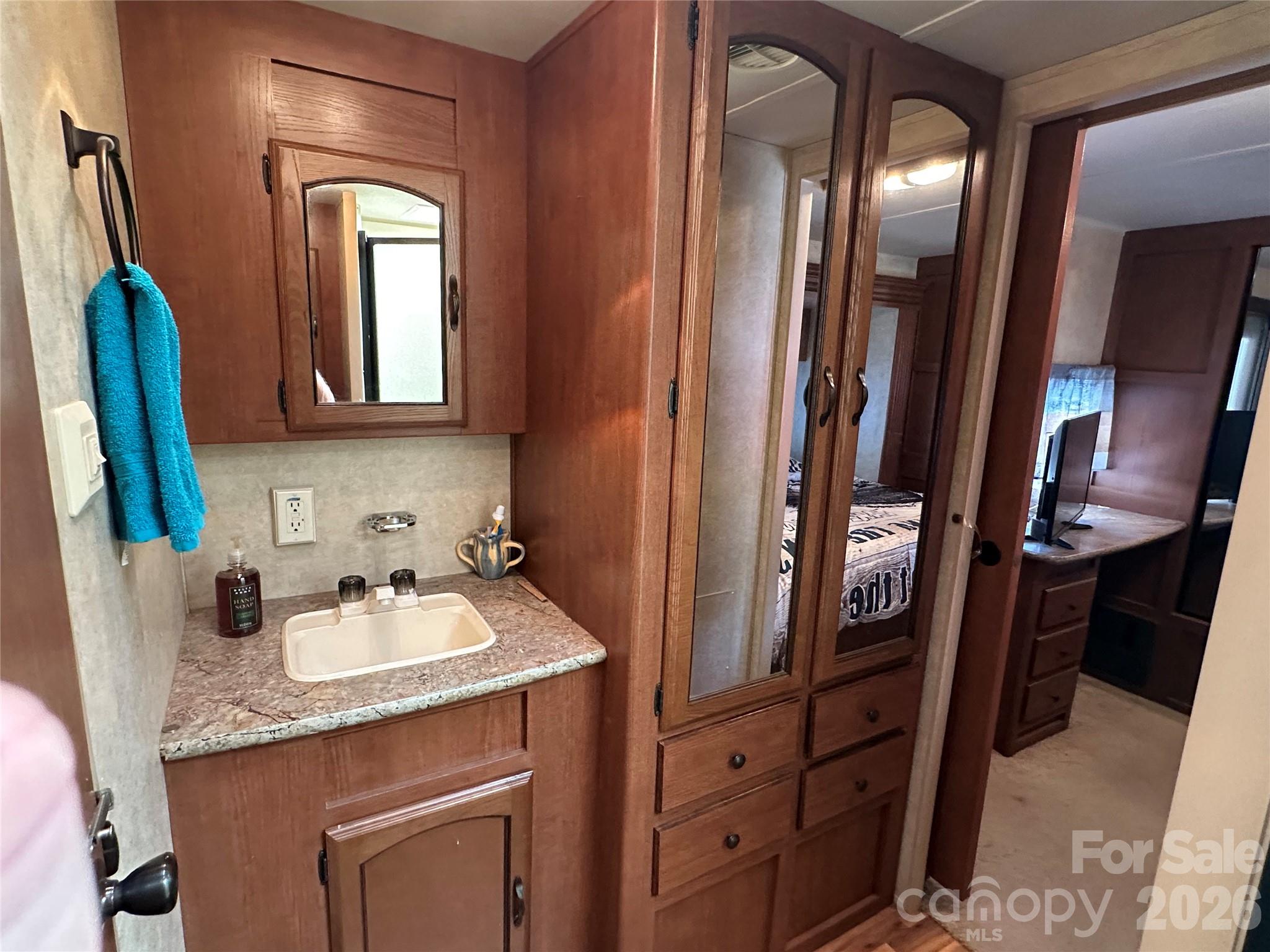 331 Mount View Lane Property Photo 16