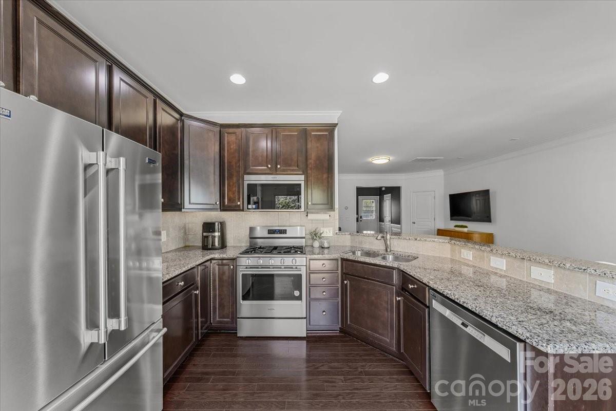 2419 Diplomat Lane Property Photo 14