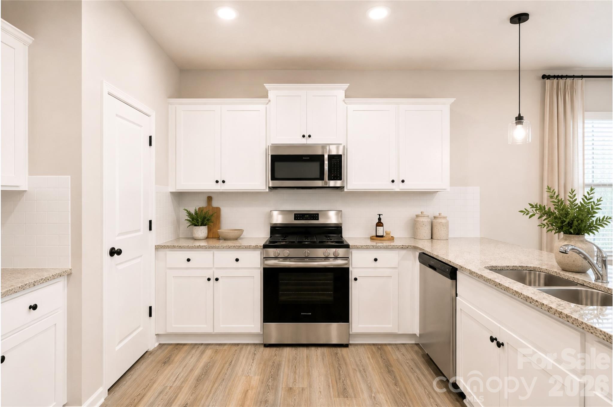 8912 Sawyer Run Court Property Photo 4