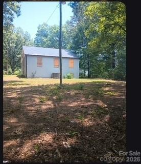 660 Colston Street Property Photo 4