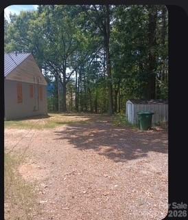 660 Colston Street Property Photo 7