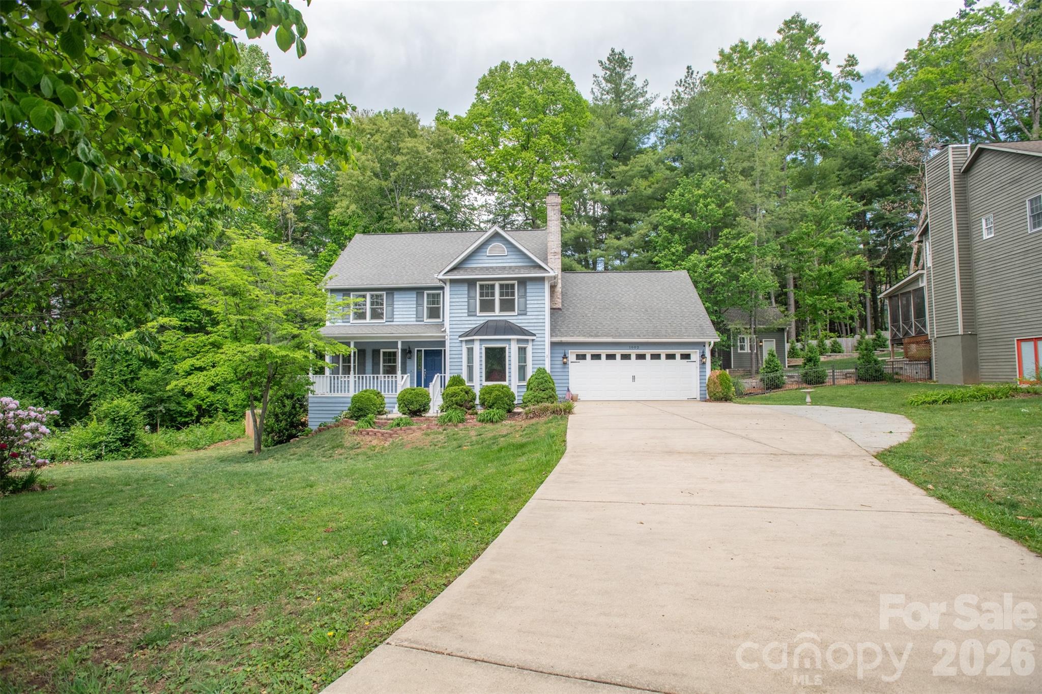 1002 Windsor Drive Property Photo 1