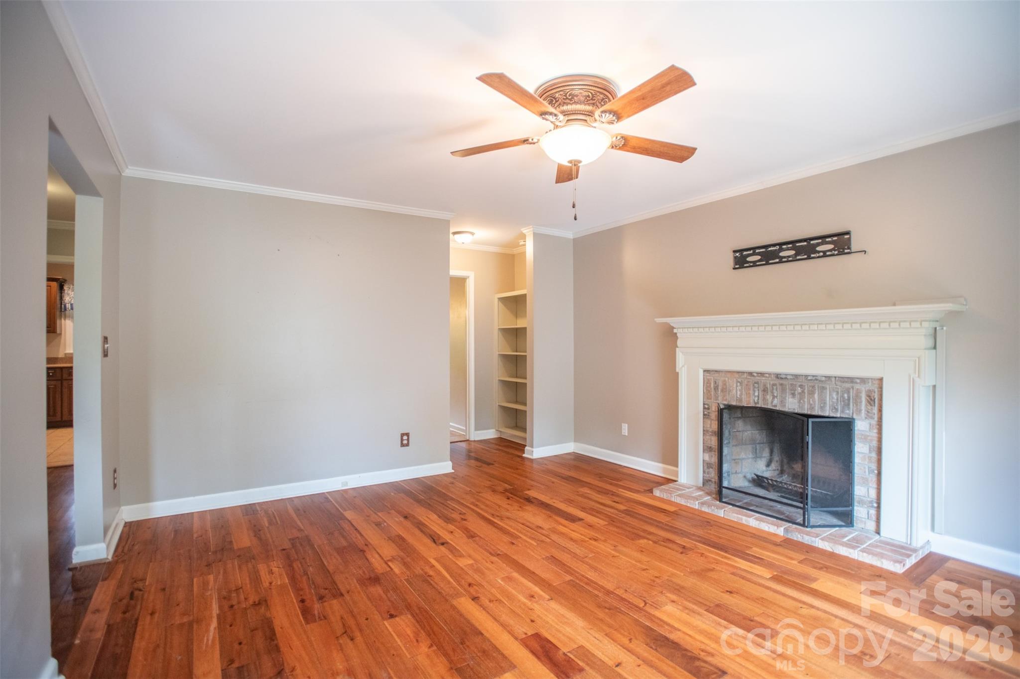 1002 Windsor Drive Property Photo 13