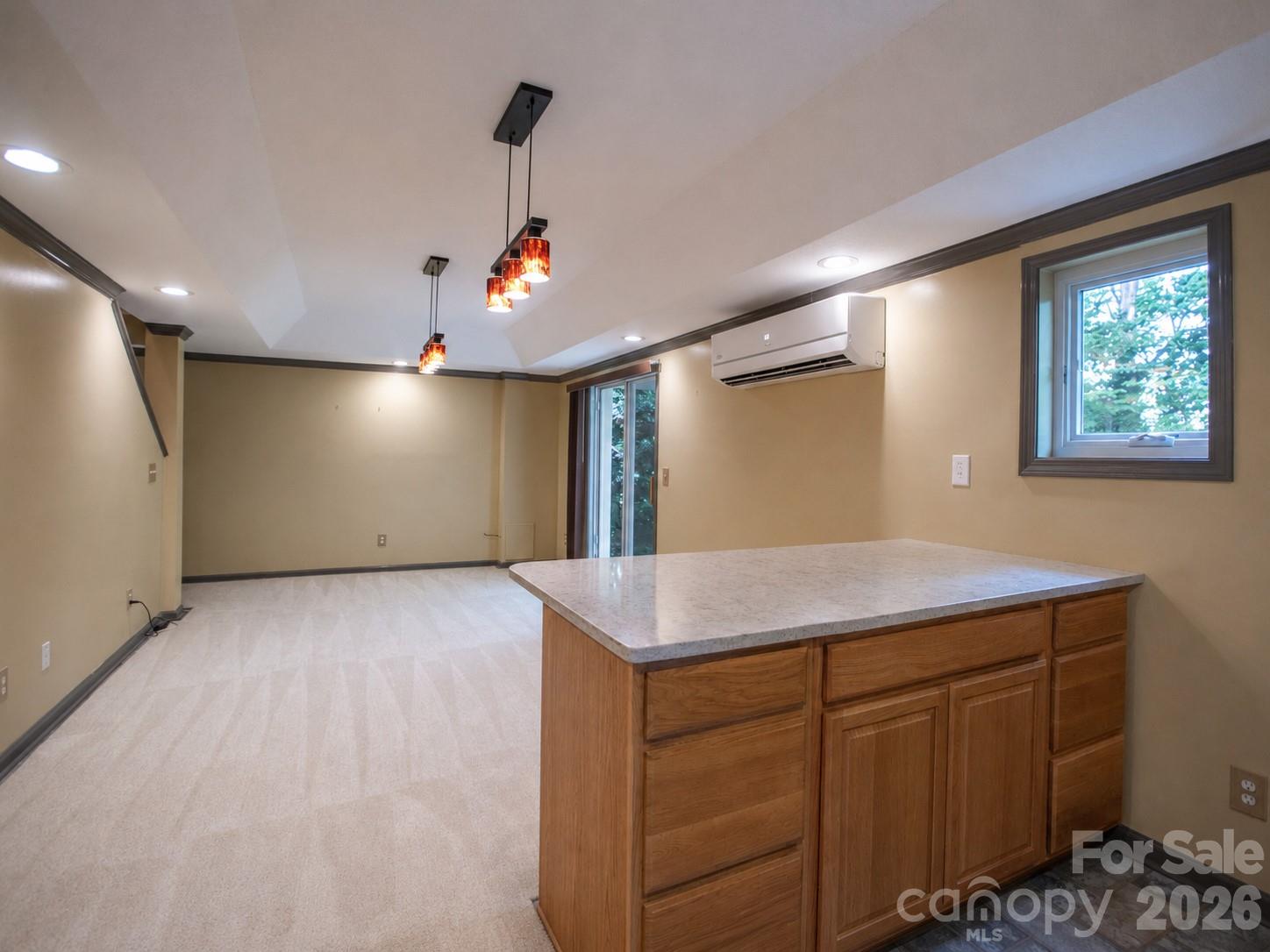 1002 Windsor Drive Property Photo 17