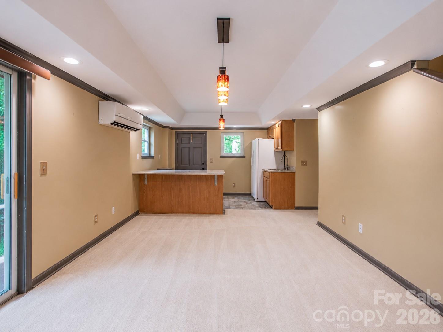 1002 Windsor Drive Property Photo 18