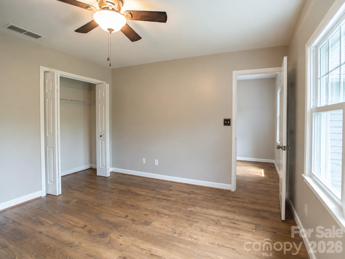 1002 Windsor Drive Property Photo 24
