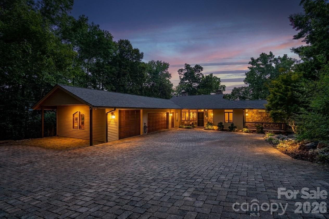 137 Windy Hill Cove Property Photo 4