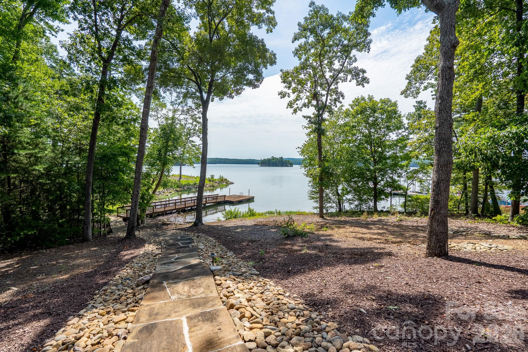 137 Windy Hill Cove Property Photo 6