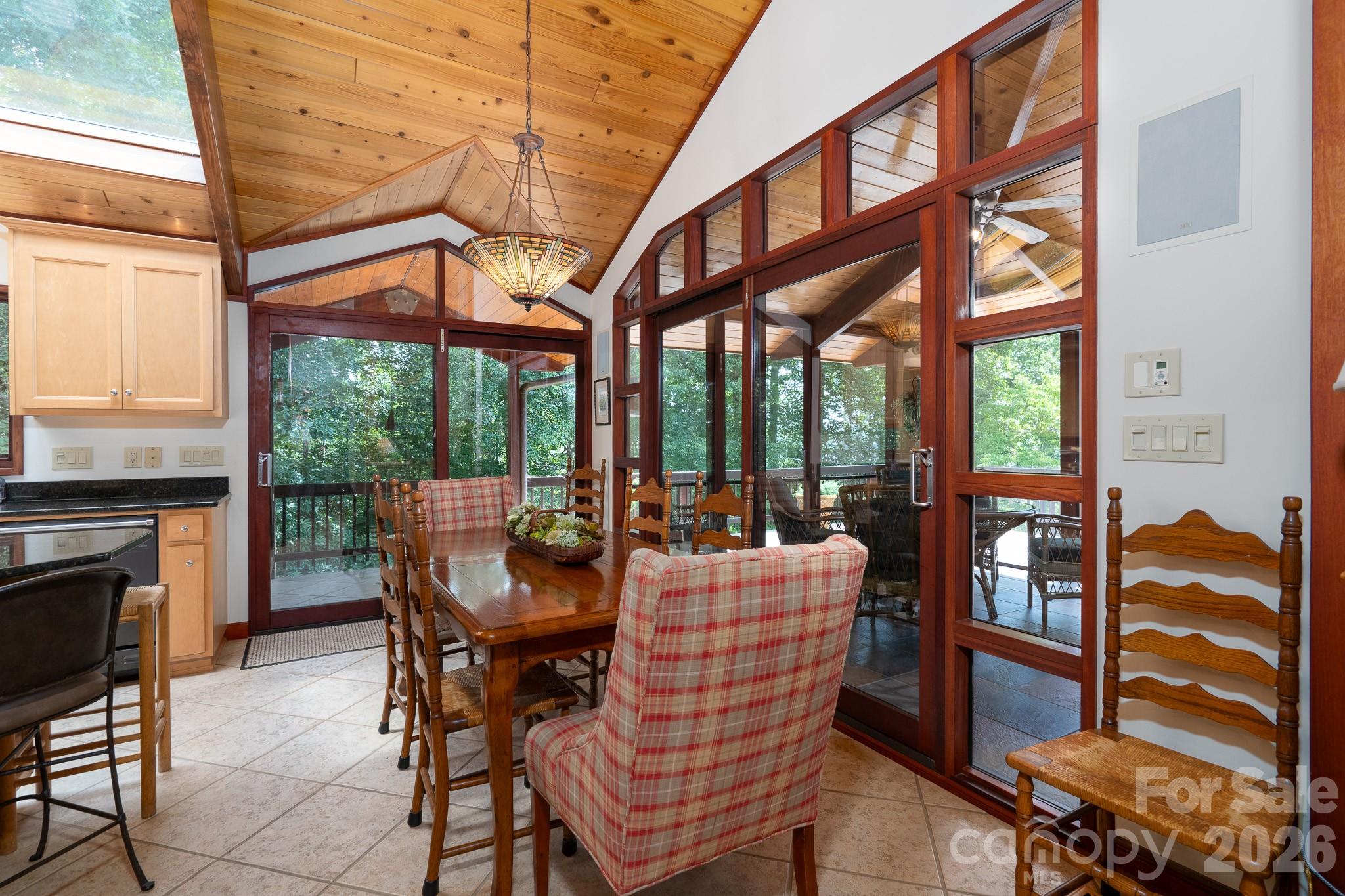 137 Windy Hill Cove Property Photo 14