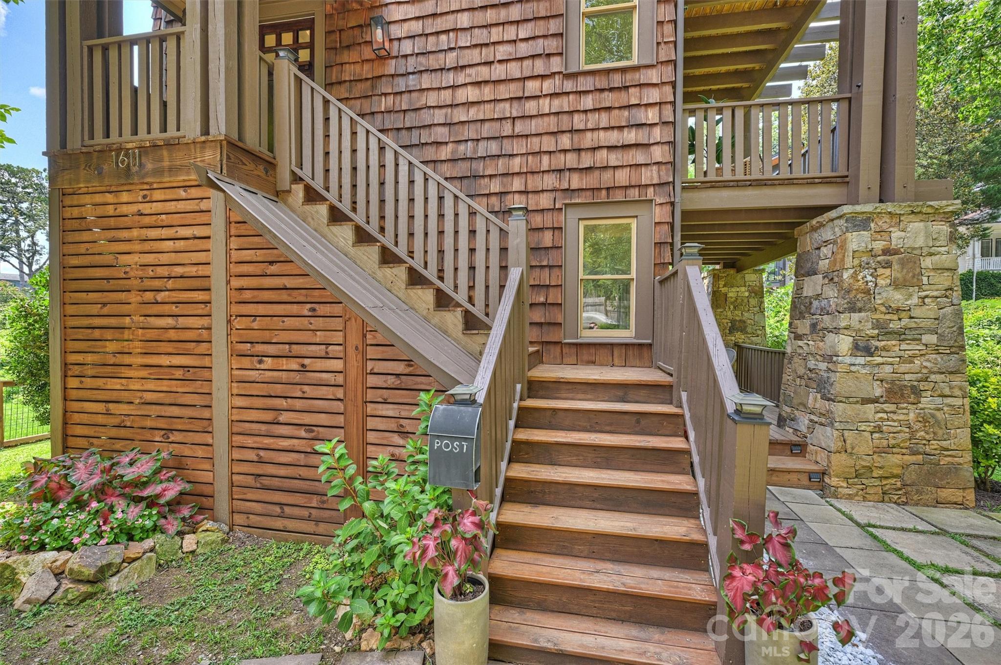 1611 Tippah Park Court Property Photo 6