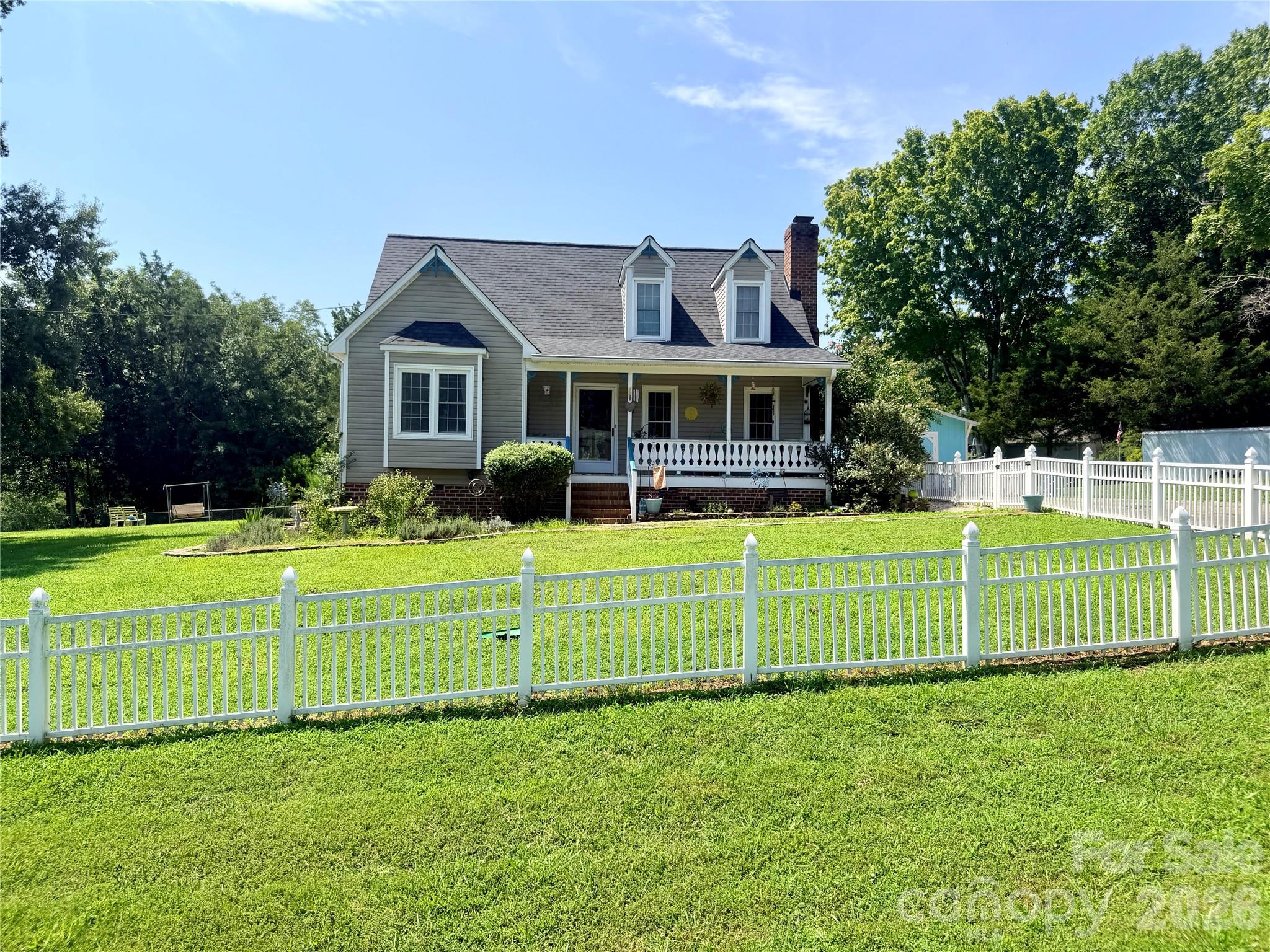 1070 W River Run Property Photo 1