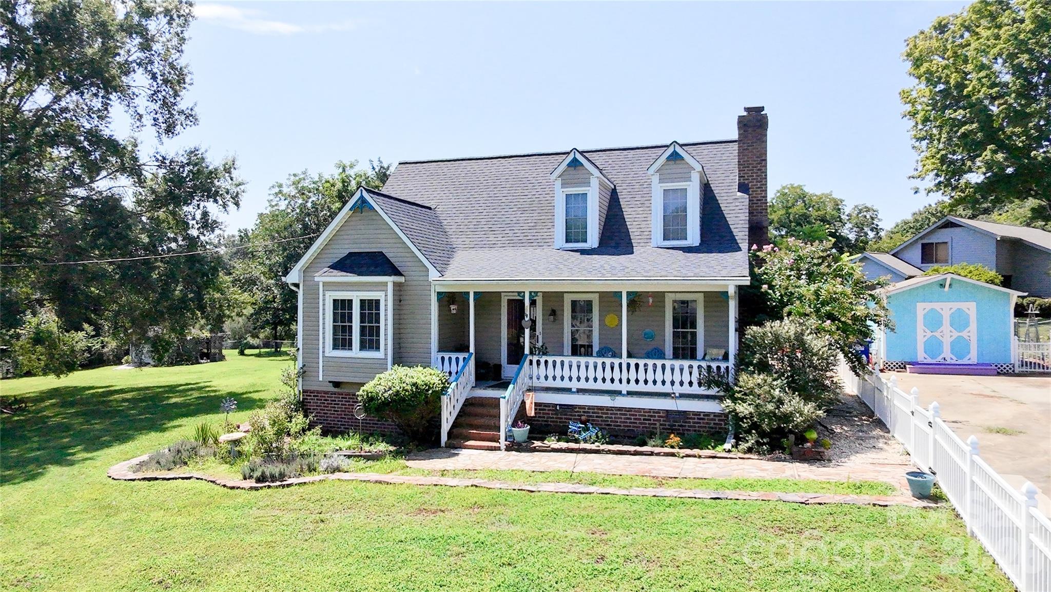1070 W River Run Property Photo 6