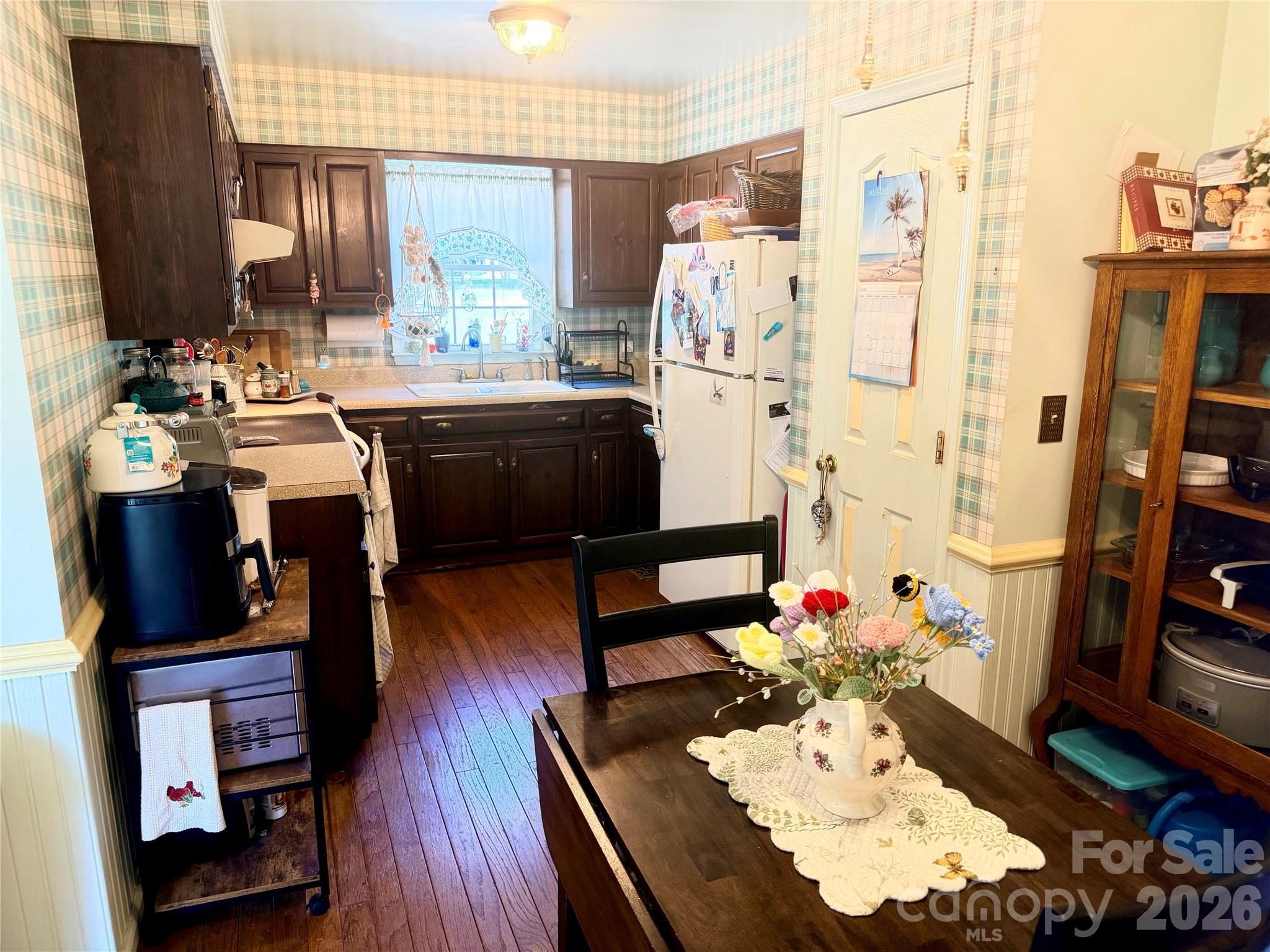 1070 W River Run Property Photo 10