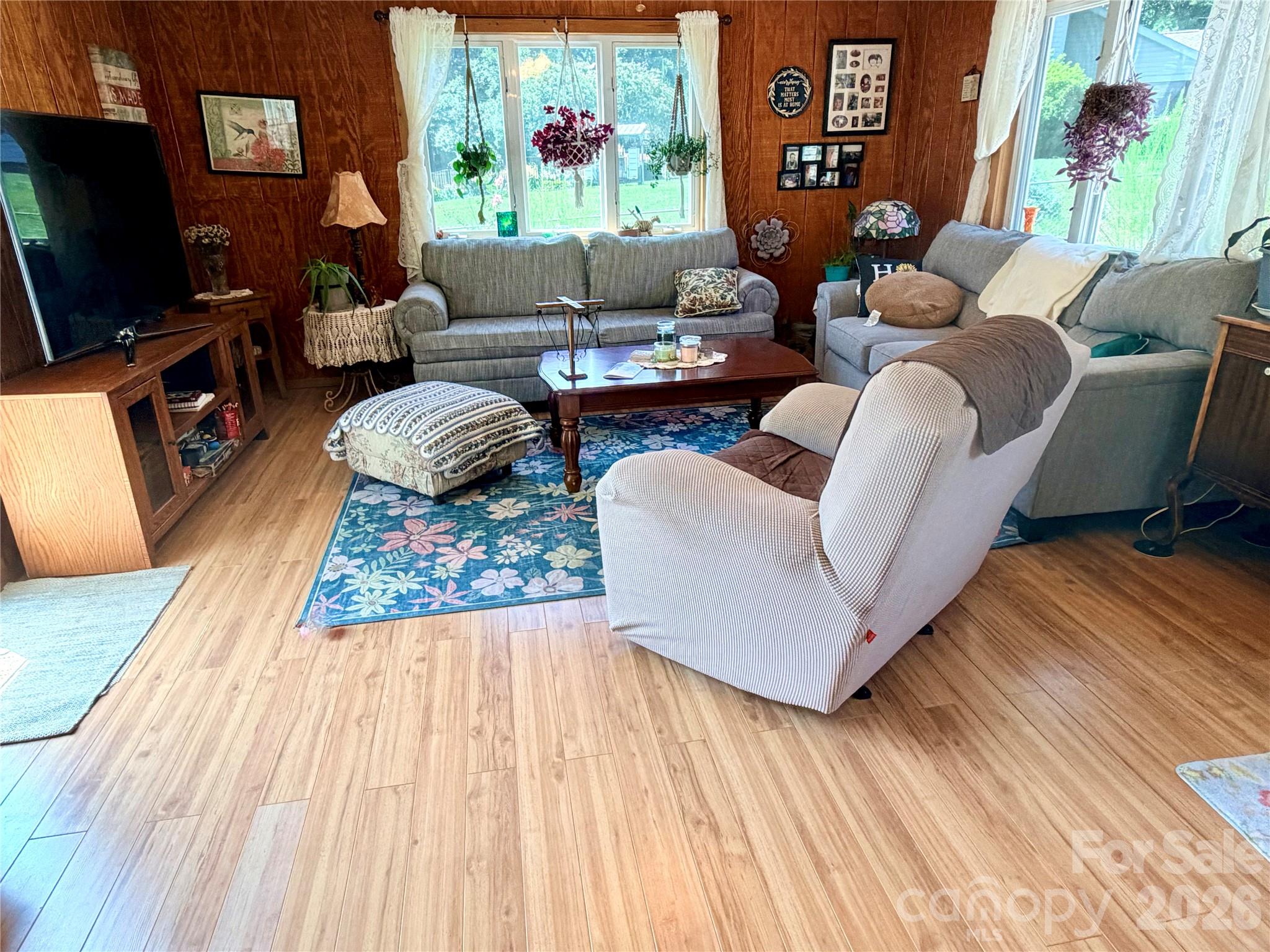 1070 W River Run Property Photo 13