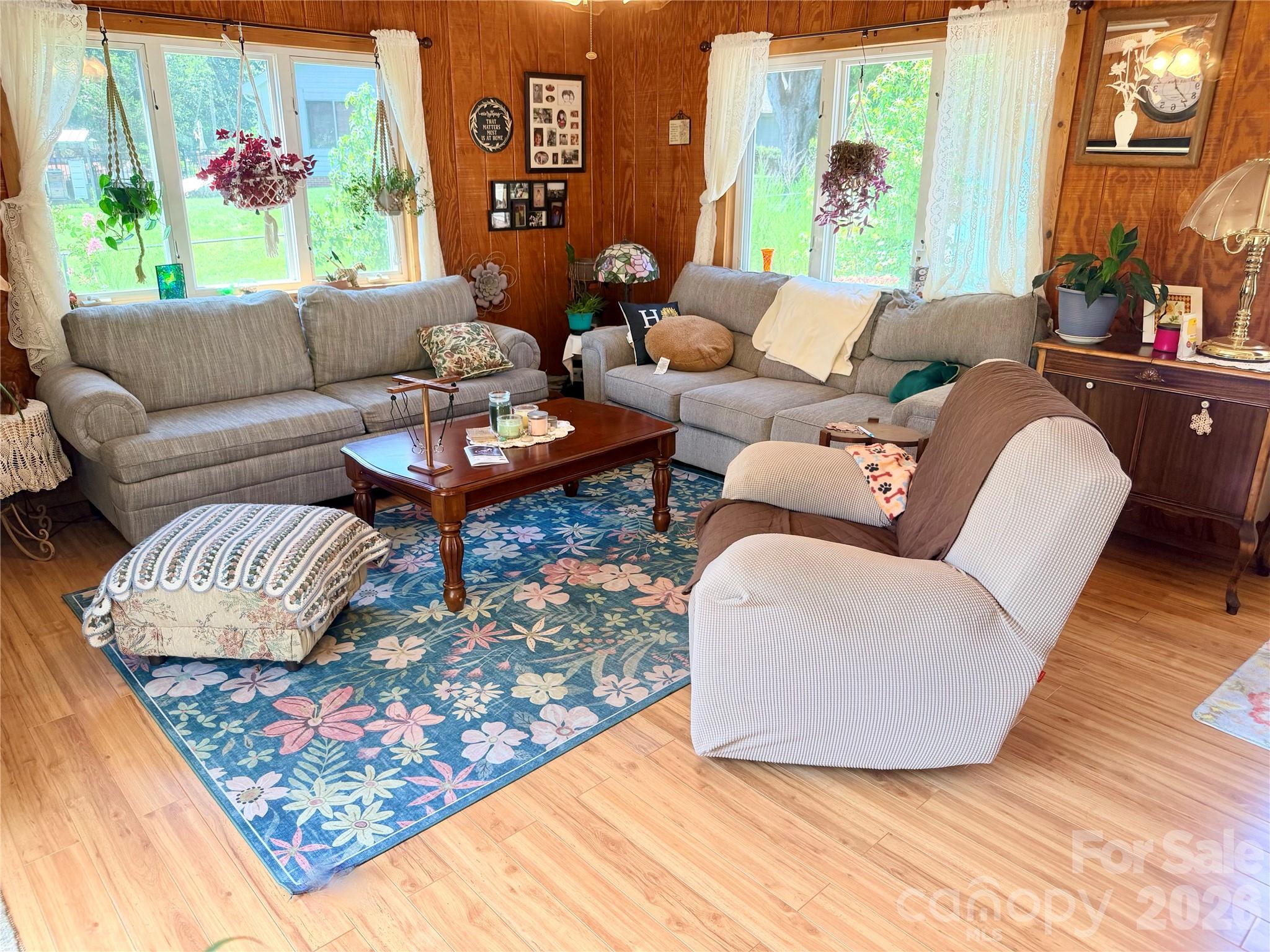 1070 W River Run Property Photo 14