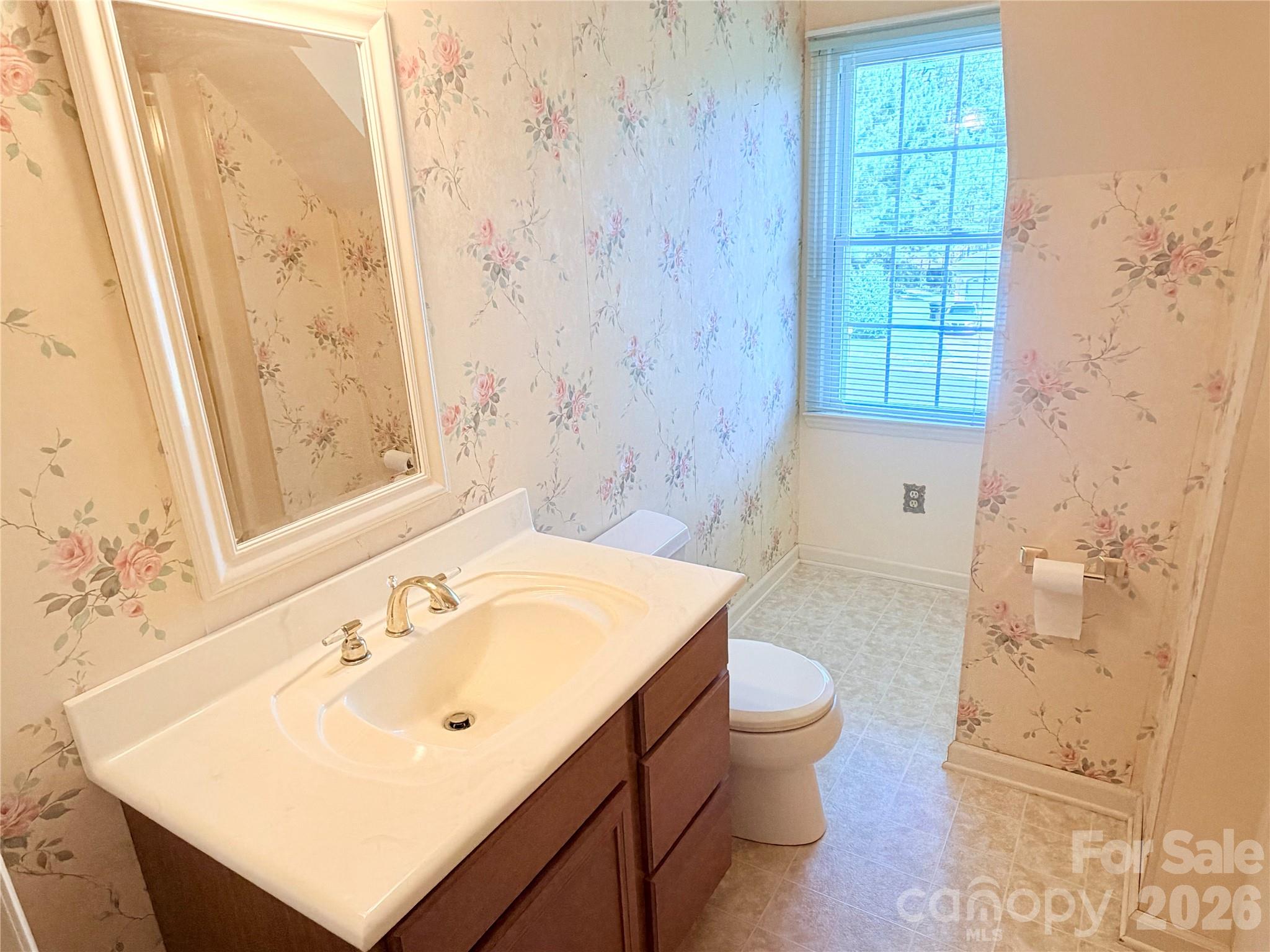 1070 W River Run Property Photo 22