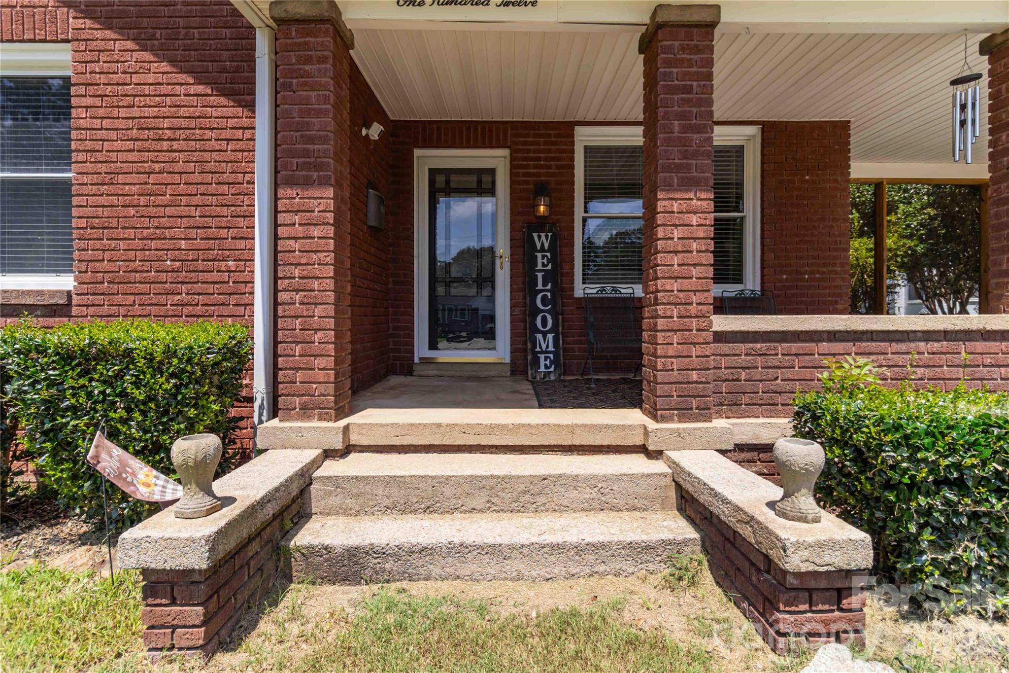 112 Pressley Street Property Photo 4