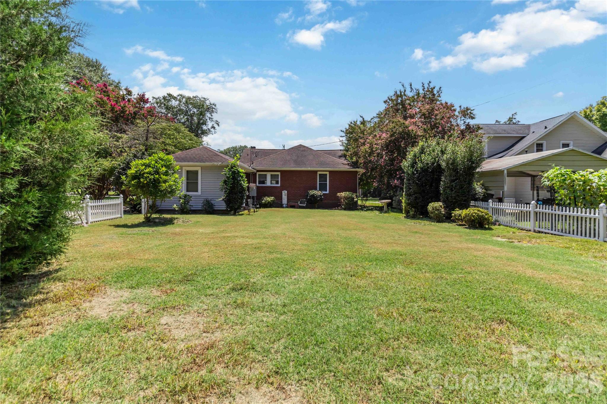 112 Pressley Street Property Photo 28