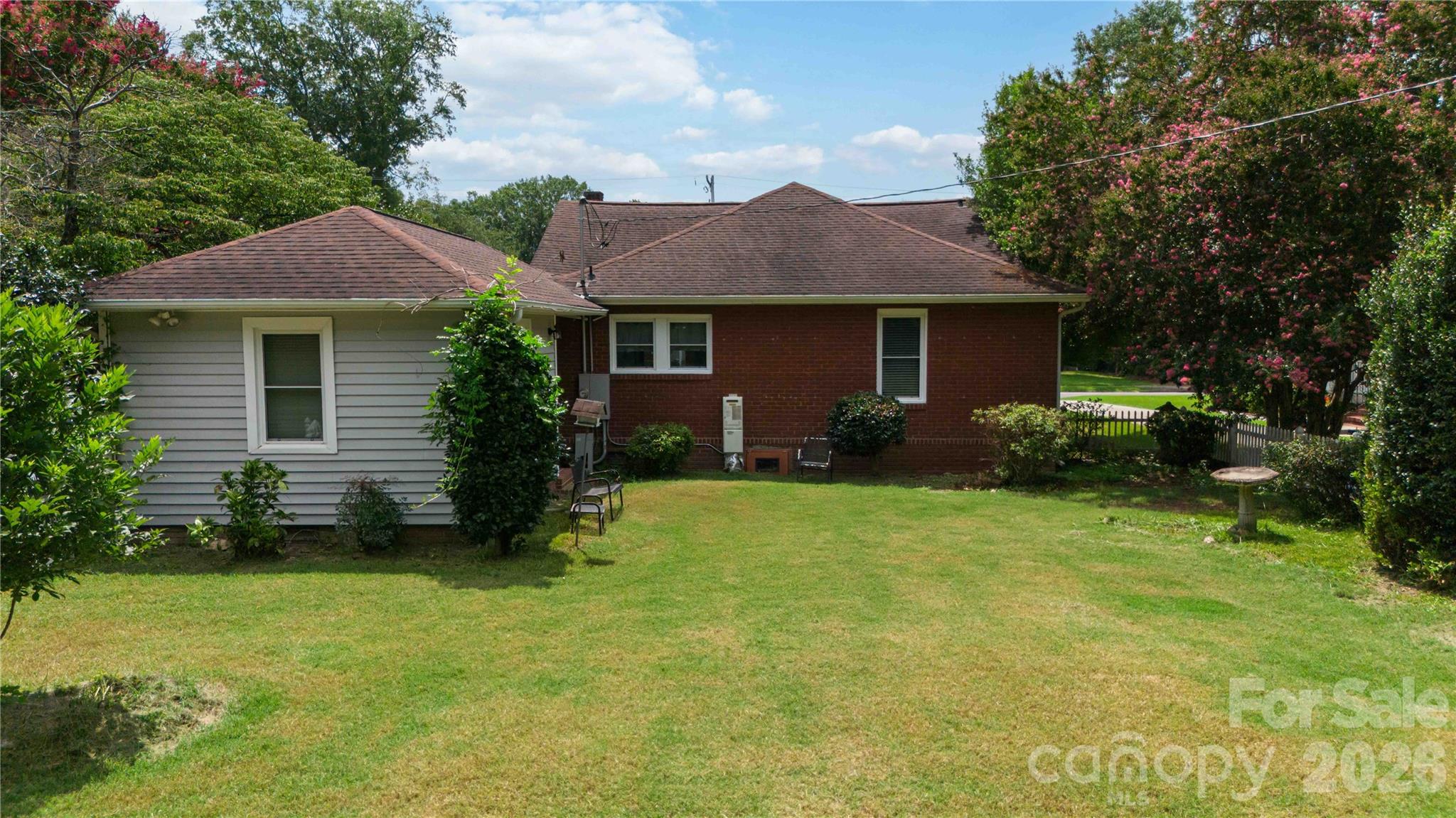 112 Pressley Street Property Photo 38