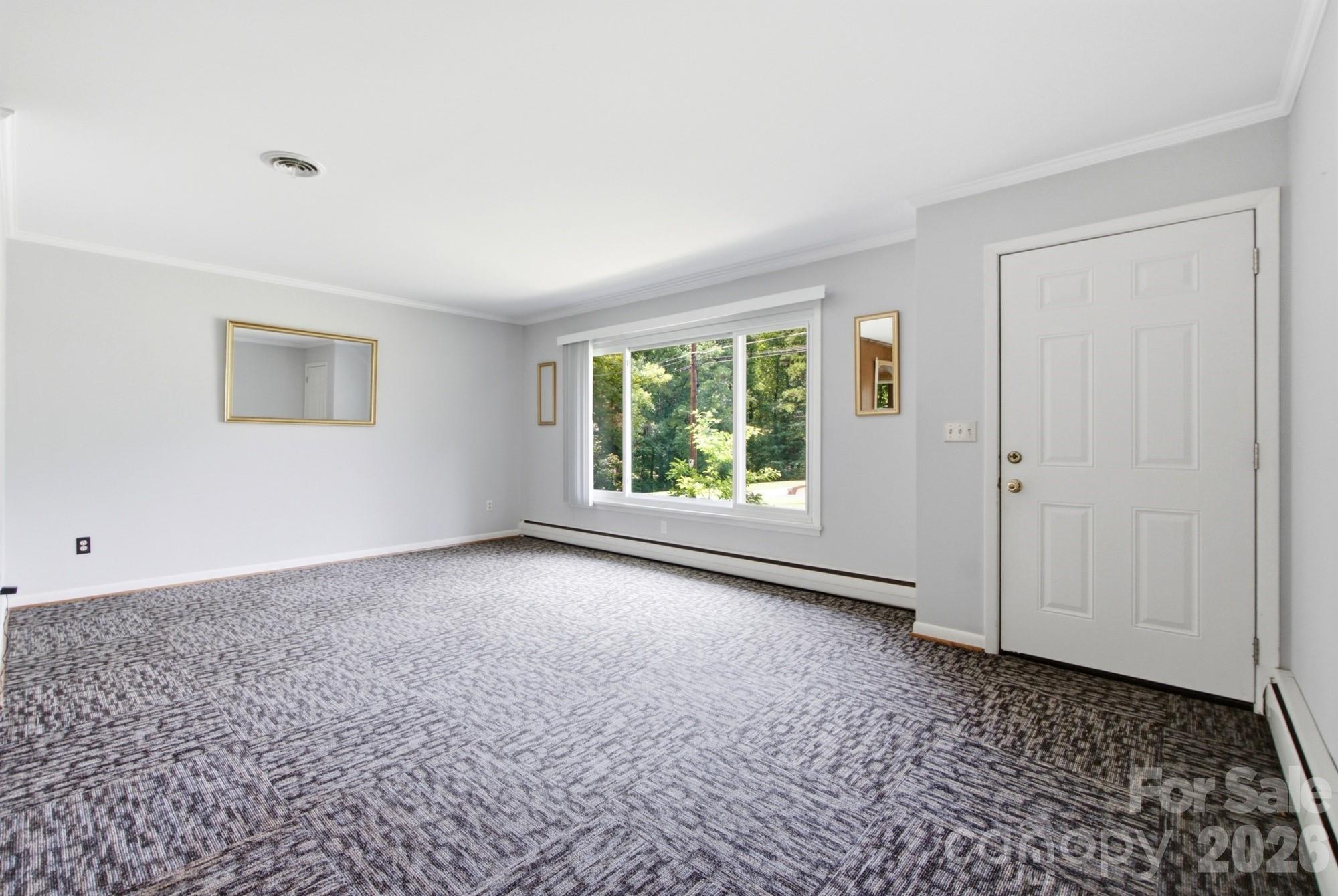 406 Town Street Property Photo 4
