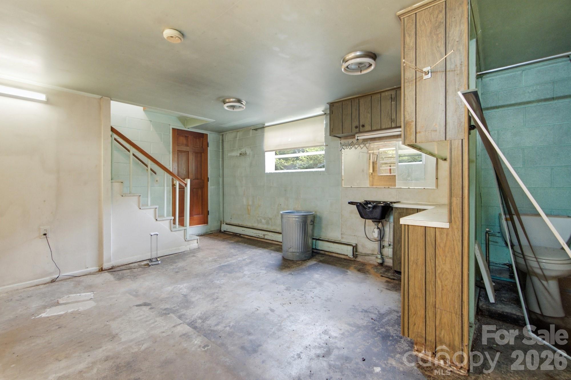 406 Town Street Property Photo 33