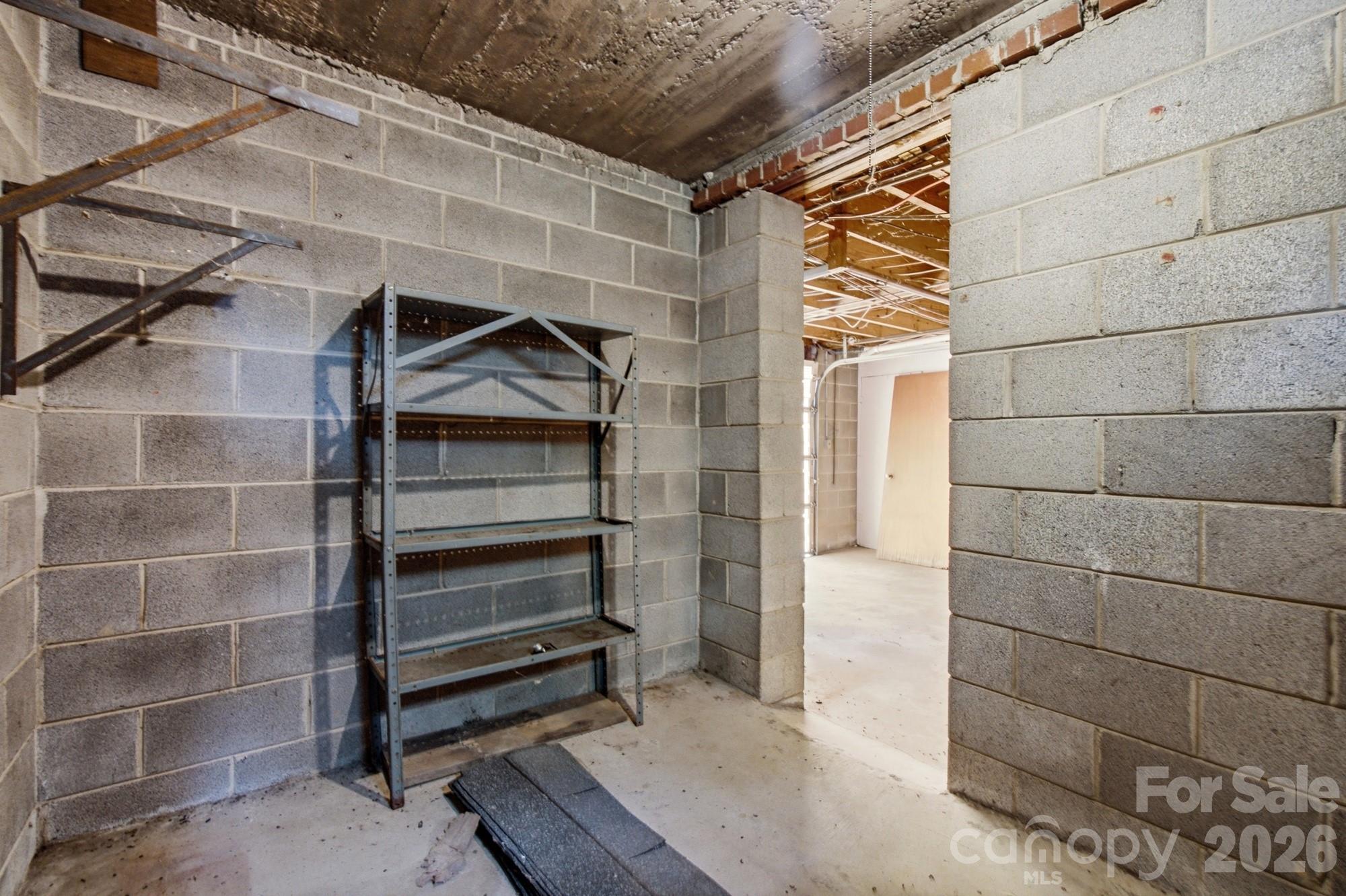 406 Town Street Property Photo 40