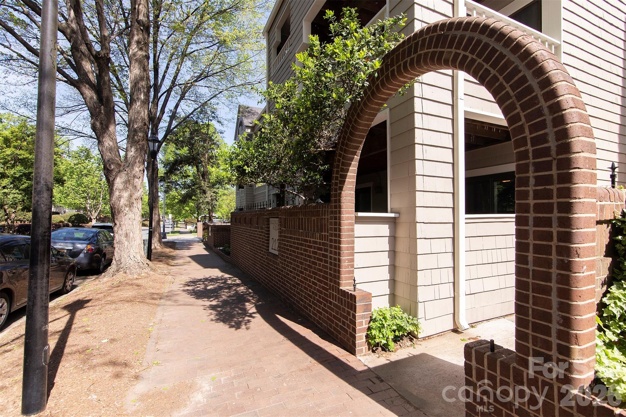 212 W 10th Street 17 Property Photo 1