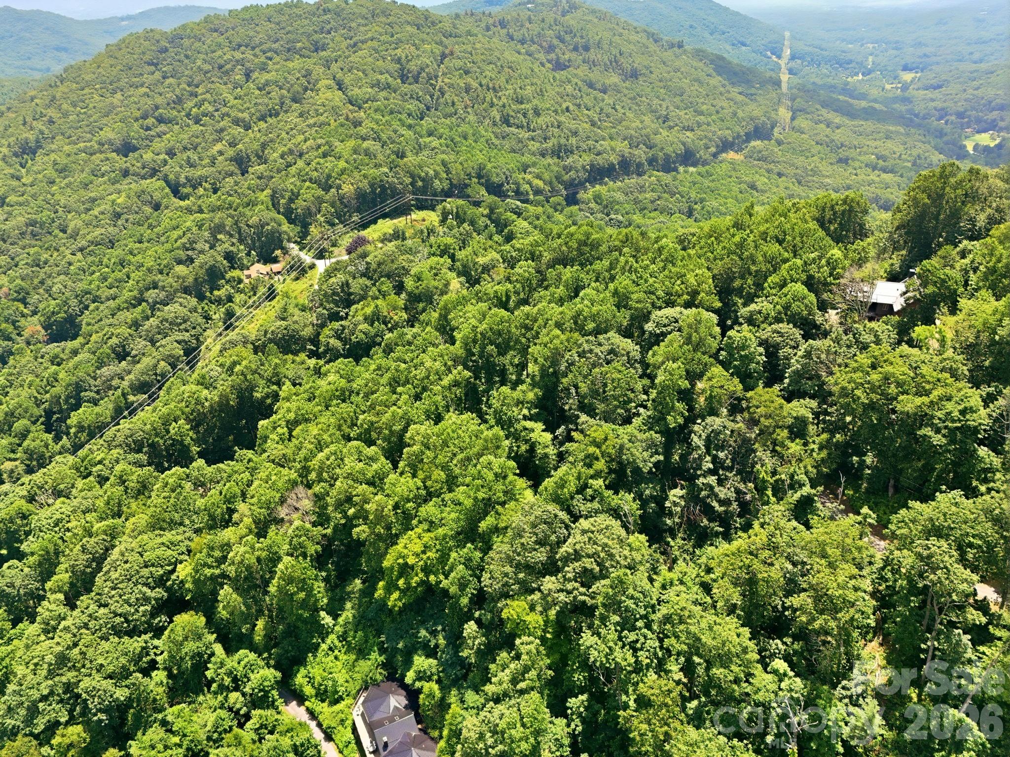 28 Mountain Breeze Trail Property Photo 9