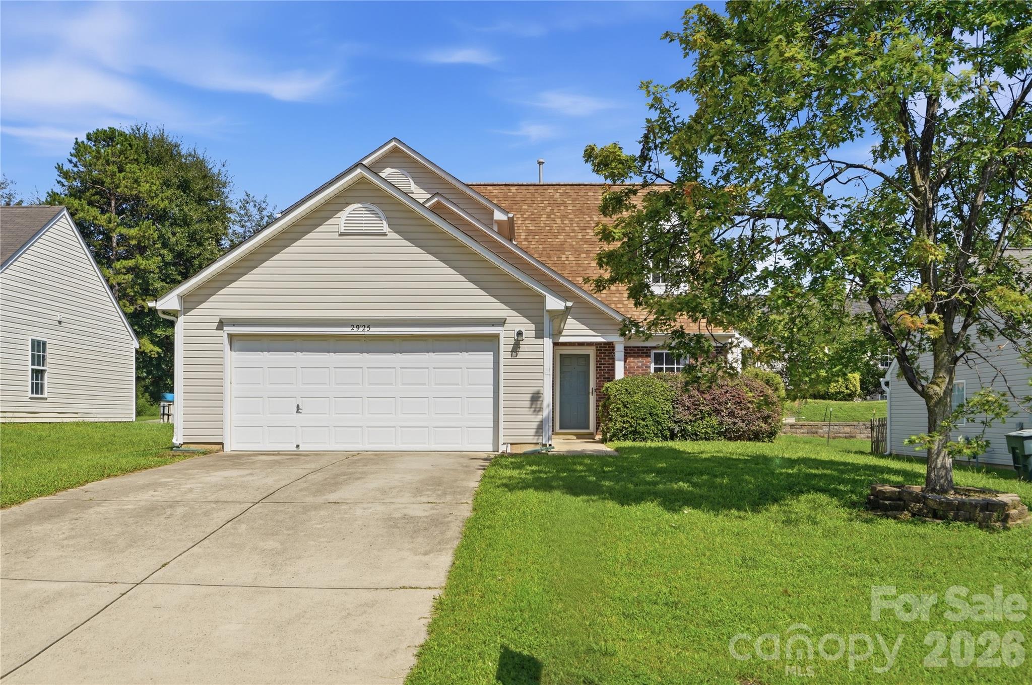 2925 Deep Cove Drive Property Photo 1