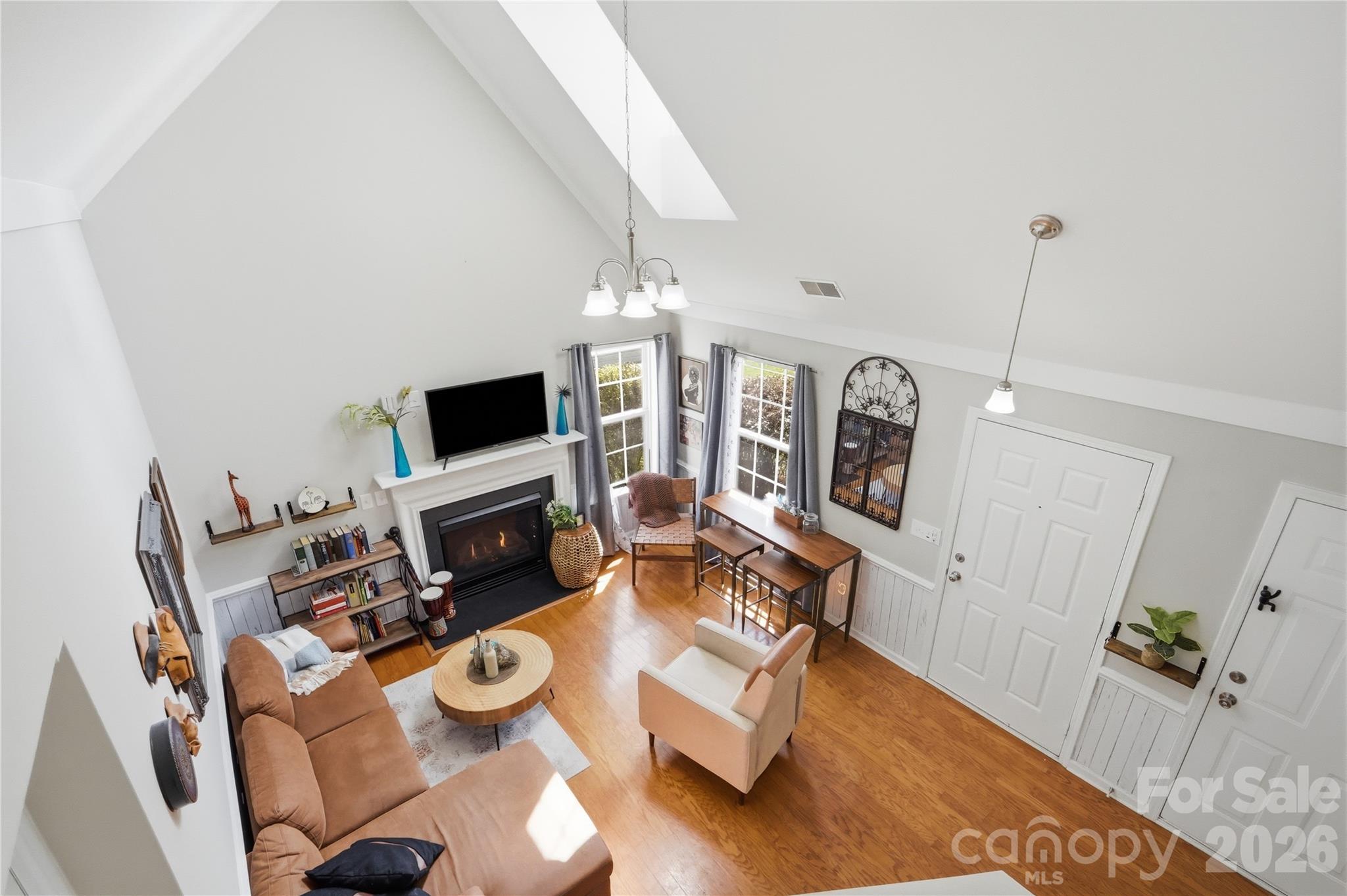 2925 Deep Cove Drive Property Photo 2