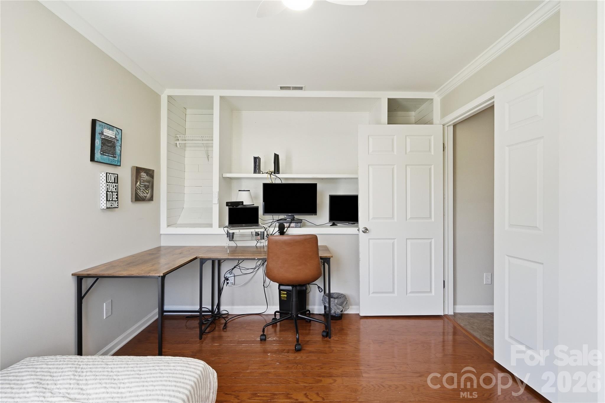 2925 Deep Cove Drive Property Photo 16