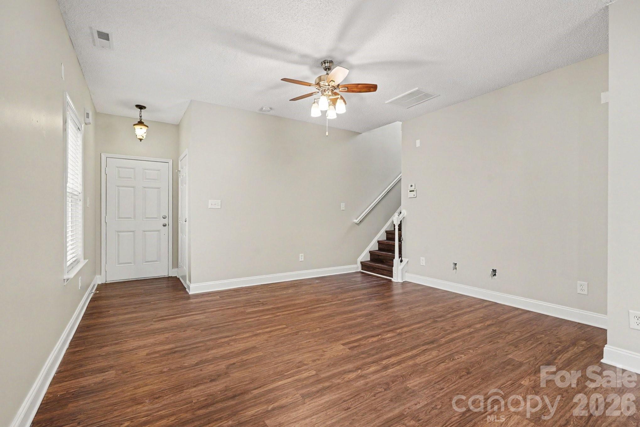 13634 Riding Hill Avenue Property Photo 3