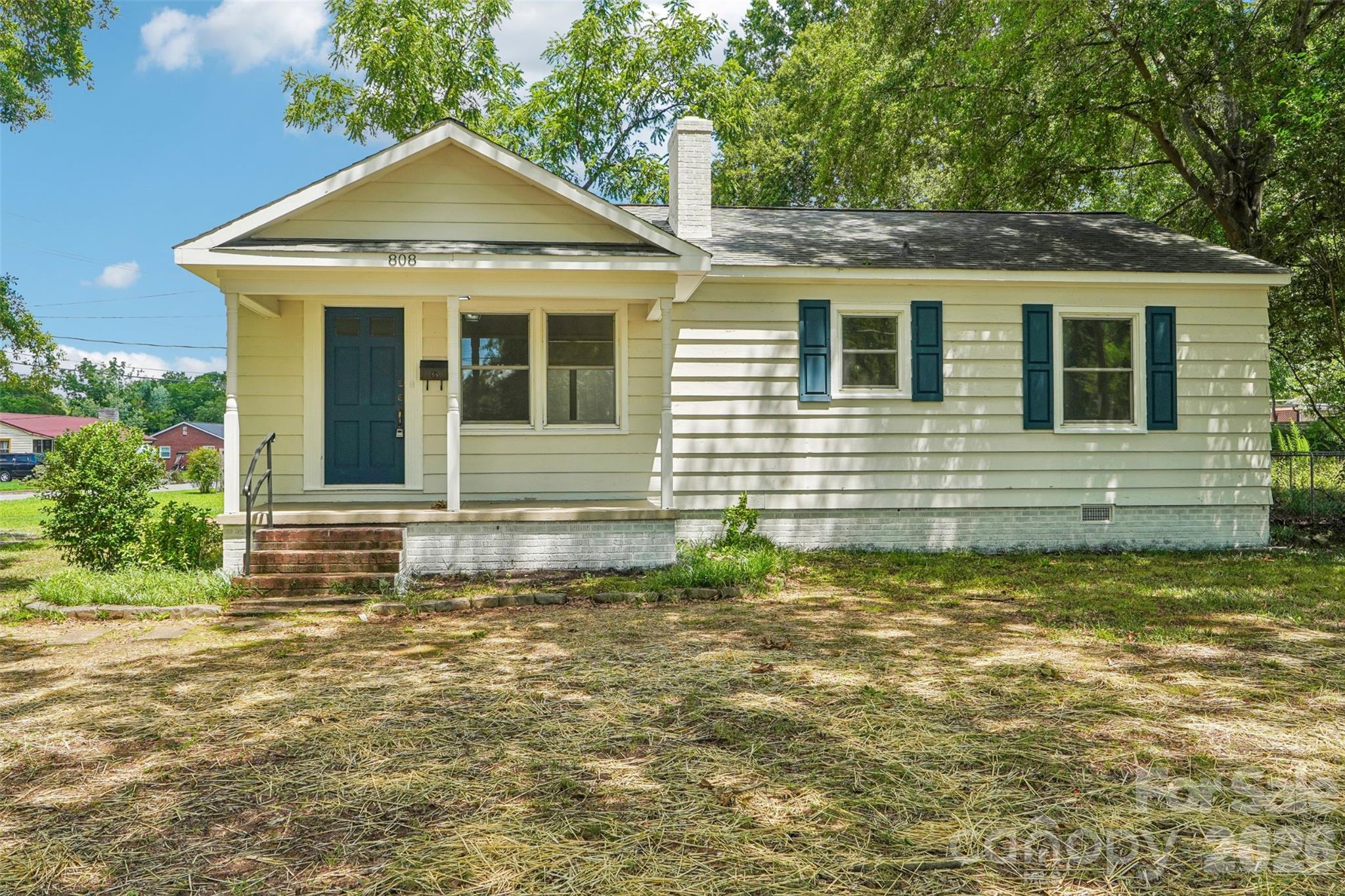 808 Lowery Street Property Photo 1