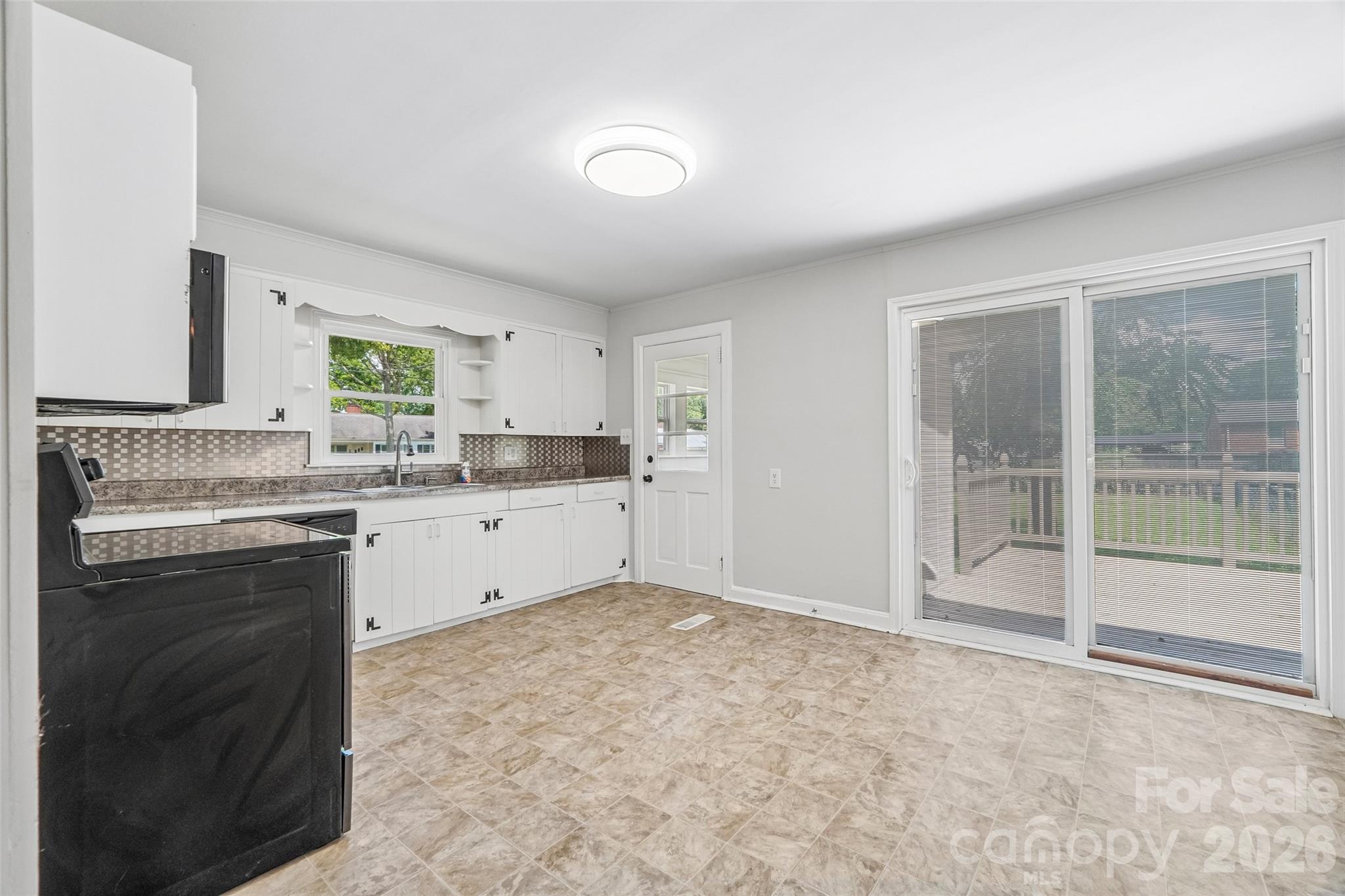 808 Lowery Street Property Photo 5